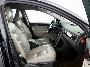 Volvo S80 Summum ATM 2.4 D5 120kW (6 foto / 7)