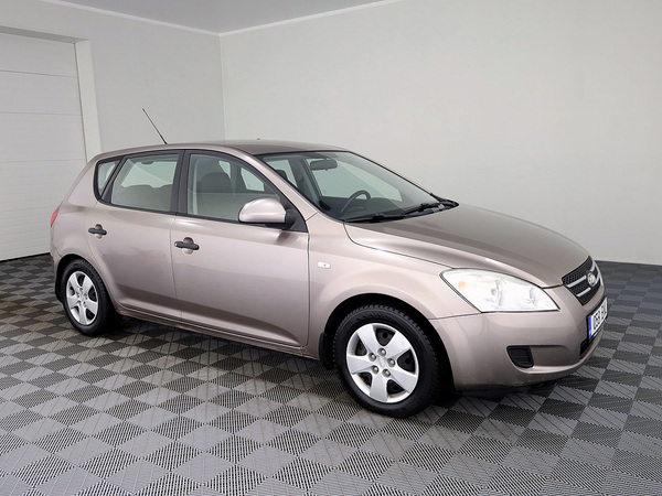 Kia Ceed Elegance ATM 1.6 90kW