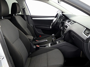 Skoda Octavia Comfortline 4x4 2.0 TDI 110kW (6 foto / 7)