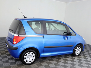 Peugeot 1007 Comfort ATM 1.4 54kW (3 foto / 8)