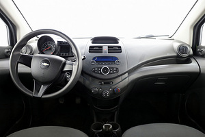 Chevrolet Spark Comfort 1.0 50kW (5 foto / 7)