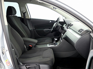 Volkswagen Passat Comfortline Facelift ATM 2.0 TDI 103kW (6 foto / 7)