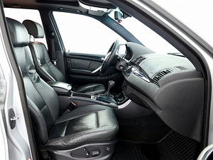 BMW X5 Sportpakett ATM 2.9 D 135kW (6 foto / 9)