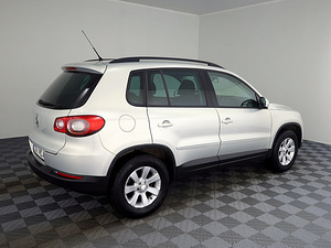 Volkswagen Tiguan Highline 4x4 ATM 2.0 125kW (3 foto / 8)