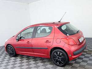 Peugeot 207 Elegance LPG 1.4 70kW (4 foto / 7)