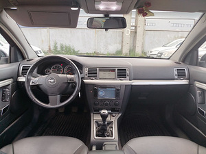 Opel Vectra Cosmo Facelift 1.9 CDTi 88kW (5 foto / 7)