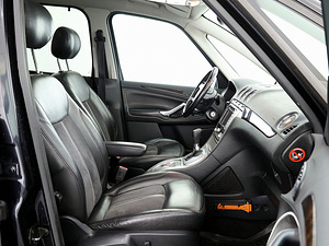 Ford Galaxy Ghia ATM 2.0 TDCi 96kW (6 фото из 9)