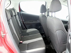 Peugeot 207 Elegance LPG 1.4 70kW (7 фото из 7)