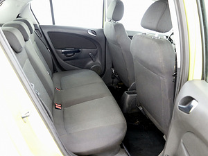 Opel Corsa Elegance ATM 1.2 59kW (7 foto / 7)