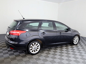 Ford Focus Turnier Comfort 1.0 92kW (3 foto / 7)