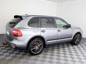 Porsche Cayenne Platinum Facelift ATM 3.0 TDI 176kW (3 фото из 8)