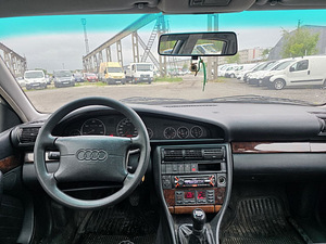 Audi A6 Comfortline 2.5 TDI 103kW (5 foto / 7)