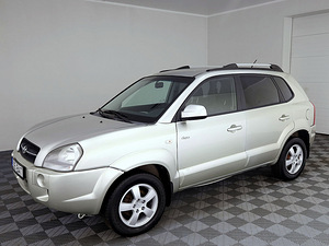 Hyundai Tucson Comfort 4x4 2.0 104kW (2 фото из 7)