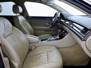 Audi A8 Quattro ATM 3.0 TDI 171kW (6 фото из 8)