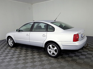 Volkswagen Passat Comfortline ATM 2.5 TDI 110kW (4 фото из 7)