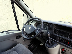 Nissan Interstar Lift 3.0 dCi 100kW (5 foto / 9)
