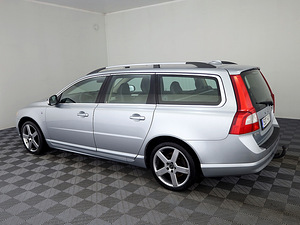 Volvo V70 Ocean Race ATM 2.4 D5 136kW (4 foto / 9)