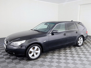 BMW 530 xDrive Executive ATM 3.0 XD 170kW (2 foto / 9)