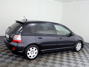 Honda Civic Facelift 1.6 81kW (3 foto / 7)