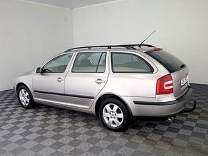 Skoda Octavia Comfortline ATM 1.9 TDI 77kW (4 foto / 8)
