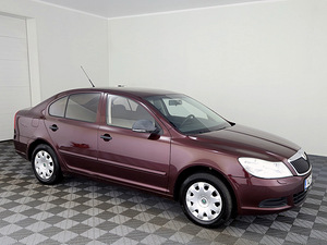 Skoda Octavia Comfortline Facelift 1.2 77kW (1 foto / 8)