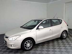 Hyundai i30 Elegance 1.6 90kW (2 фото из 7)