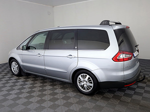 Ford Galaxy Ghia ATM 2.0 TDCi 96kW (4 foto / 8)