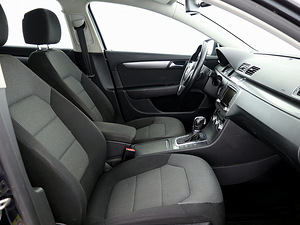 Volkswagen Passat Comfortline 4-Motion ATM 2.0 TDI 125kW (6 foto / 7)