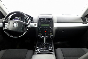 Volkswagen Touareg Comfortline ATM 2.5 TDI 128kW (5 foto / 7)