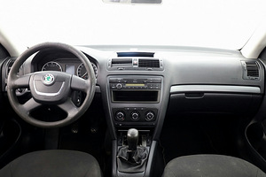 Skoda Octavia Comfortline Facelift LPG 1.6 75kW (5 foto / 7)