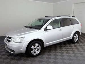 Dodge Journey Comfort ATM 2.0 CRD 103kW (2 foto / 8)