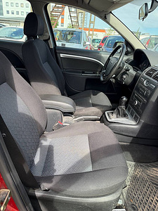 Ford Mondeo Facelift 1.8 81kW (6 foto / 7)