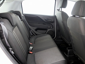 Fiat Punto Facelift 1.2 51kW (7 фото из 8)