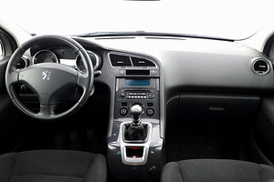 Peugeot 5008 Elegance 1.6 115kW (5 фото из 7)