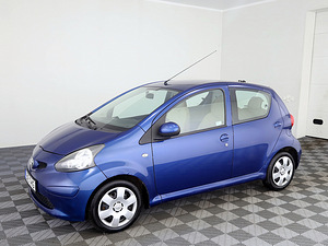 Toyota Aygo Linea Sol A-C 1.0 50kW (2 фото из 9)