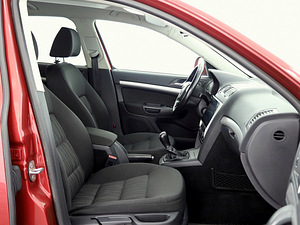 Skoda Octavia Comfortline Facelift 1.4 90kW (6 foto / 9)