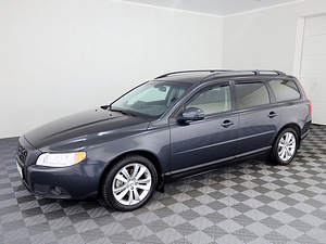 Volvo V70 Summum ATM 2.4 D5 129kW (2 foto / 8)