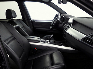 BMW X5 M-Pakett 3.0 D 155kW (6 фото из 9)