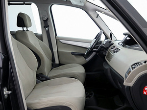 Citroen C4 Picasso Comfort ATM 2.0 103kW (6 фото из 8)