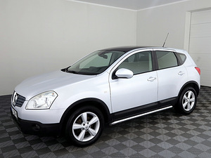 Nissan Qashqai Comfort 4x4 ATM 2.0 dCi 110kW (2 foto / 8)