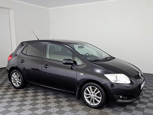 Toyota Auris Linea Sol 2.0 D-CAT 93kW (1 foto / 8)