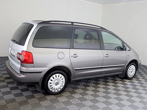 Volkswagen Sharan Comfortline Facelift ATM 1.9 TDI 85kW (3 foto / 8)