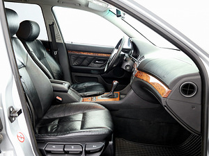 BMW 523 Executive ATM 2.5 125kW (6 фото из 7)