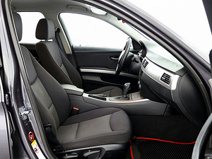 BMW 318 Business Facelift ATM 2.0 95kW (6 foto / 7)