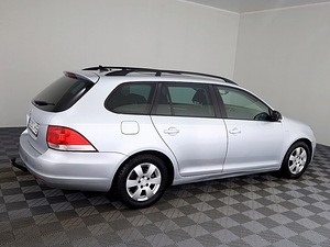 Volkswagen Golf Match ATM 1.6 TDI 77kW (3 foto / 9)