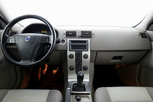 Volvo S40 Momentum 2.0 D4 100kW (5 foto / 7)