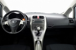 Toyota Auris Linea Sol ATM 1.6 91kW (5 foto / 8)
