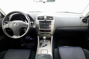 Lexus IS 250 Business ATM 2.5 153kW (5 foto / 8)