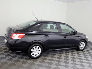 Peugeot 301 Comfort 1.2 53kW (3 foto / 7)