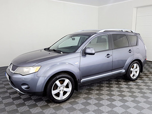 Mitsubishi Outlander Comfort 4x4 2.0 DI-D 103kW (2 foto / 8)